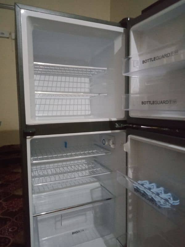 Haier E-star Refrigerator Model No. HRF-216EPB for Sale 1