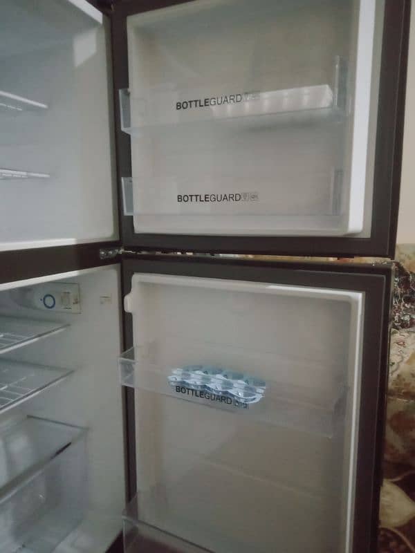 Haier E-star Refrigerator Model No. HRF-216EPB for Sale 3