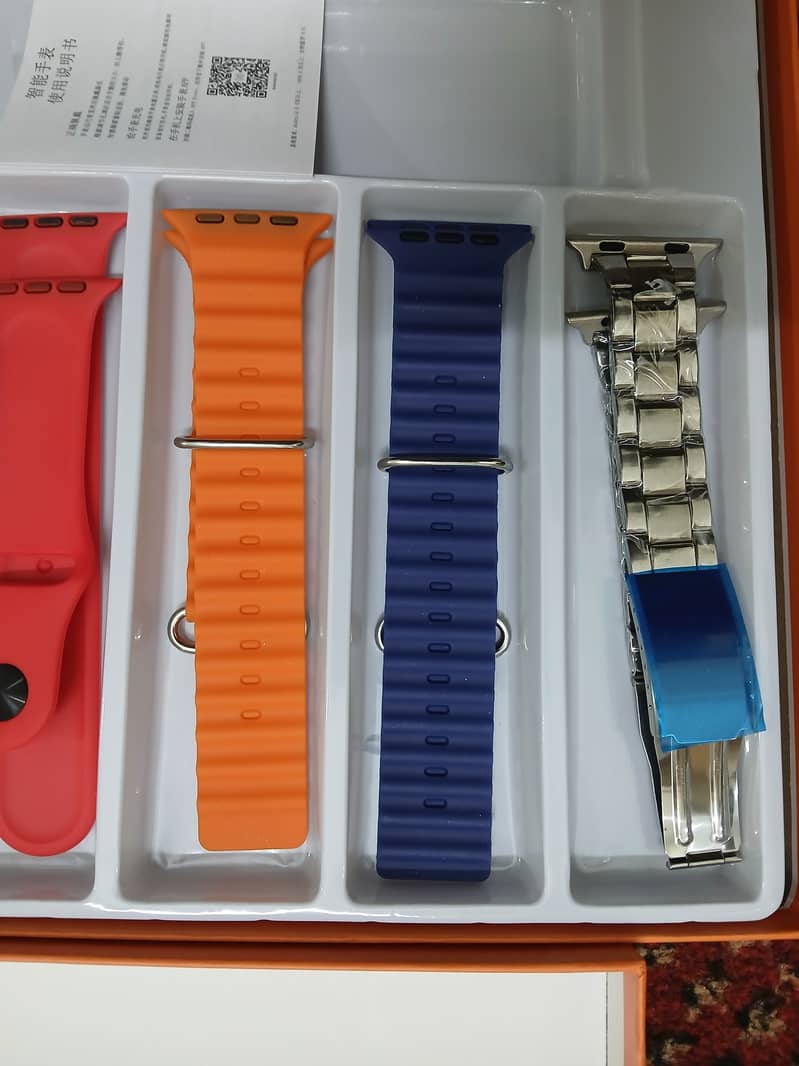 New SmartWatch in Reasonable Price,Ultra 7 in 1 Strap,Big 2.01 Display 11