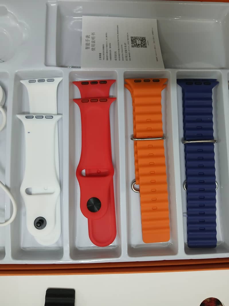 New SmartWatch in Reasonable Price,Ultra 7 in 1 Strap,Big 2.01 Display 15