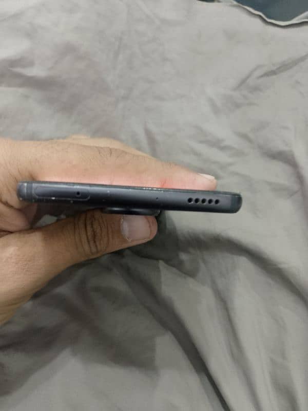 Moto z4 4/128 shade Wala panel he pata nai chalta shade ka 4