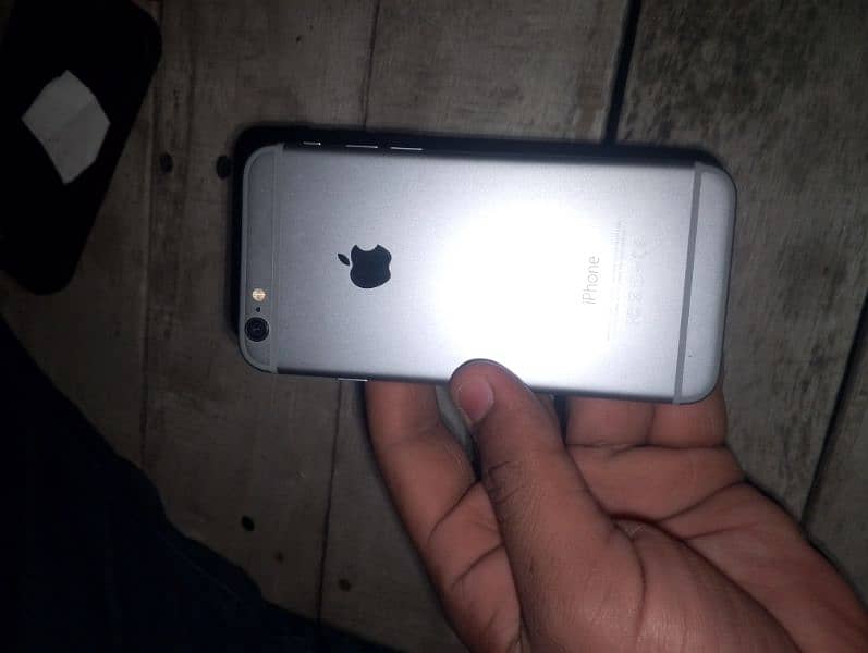 iphone 6non pta or condition yes air pord free urgent sale 1