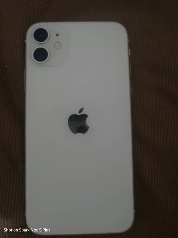 iPhone 11 jv 82 battery health white colour 10 by 10 condition all ok 1