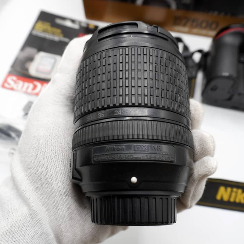 Ultra HD 4k  DSLR Nikon D7500 Body with 18-140mm Lens 2