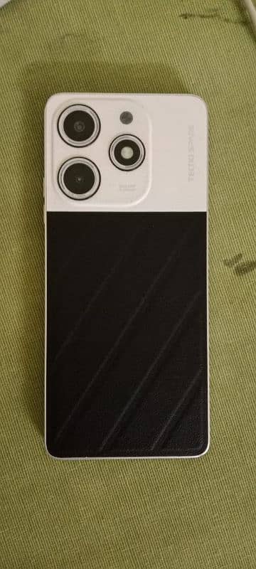 Tecno spark 10 pro exchange possible iphone se2020/iphone 8/8 plus 1