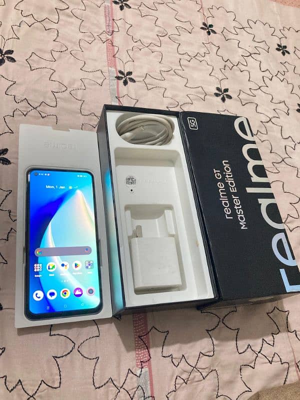 Realme gt master edition 8+4/128 gb with complete assocceries 3