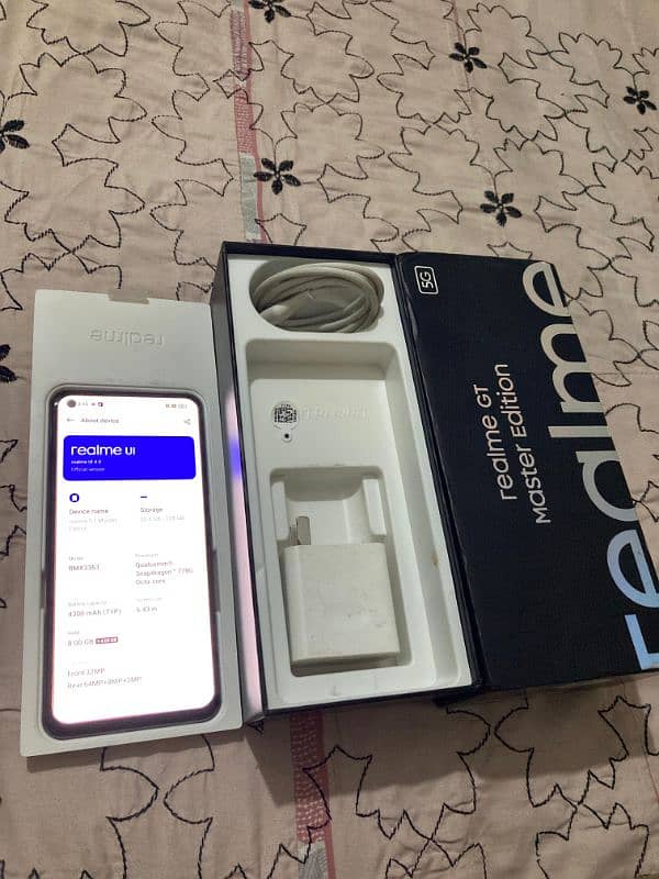 Realme gt master edition 8+4/128 gb with complete assocceries 5