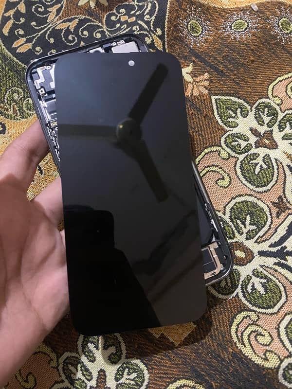 iphone 14 pro 100% original panel only (icloud mobile ka ha ) read add 1