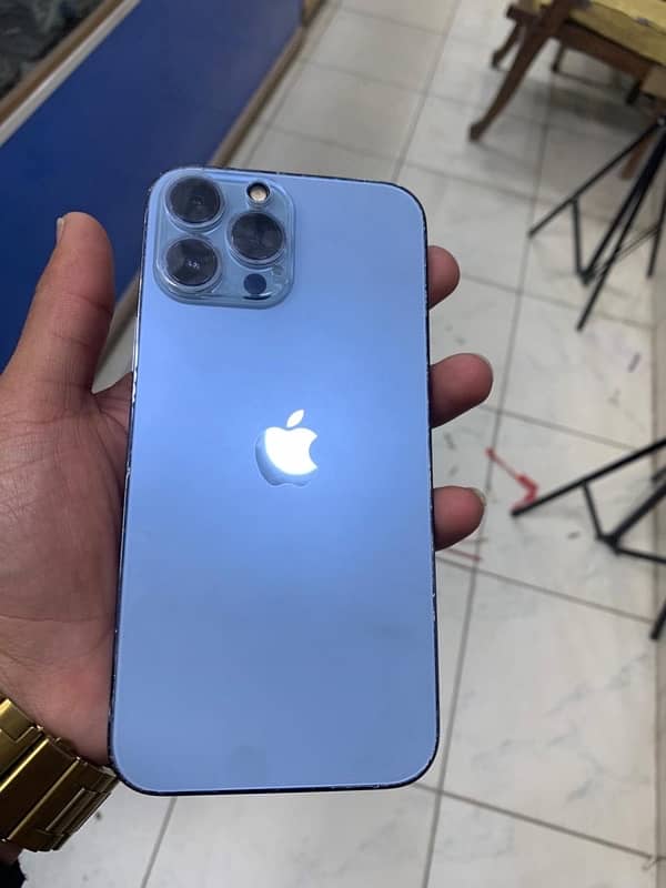 I phone 13pro max. 256gb non pta 3