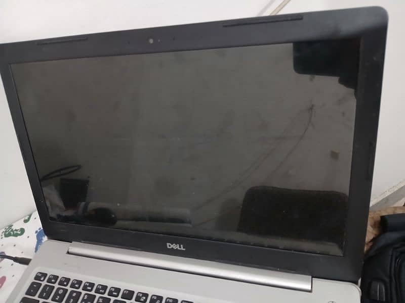 Dell Core i5, 8th Generation, 15.6 HD Display, SD card Reader 2