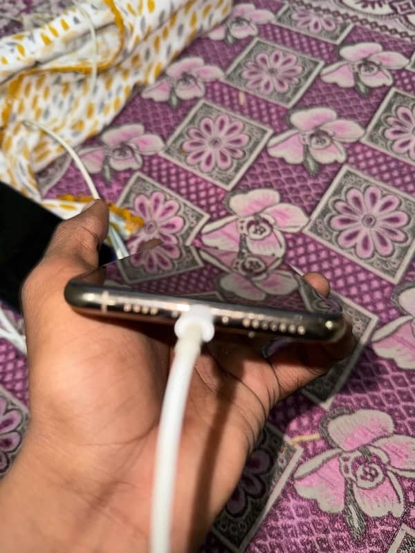 I’m selling I phone Xs max 256 pta approve 2