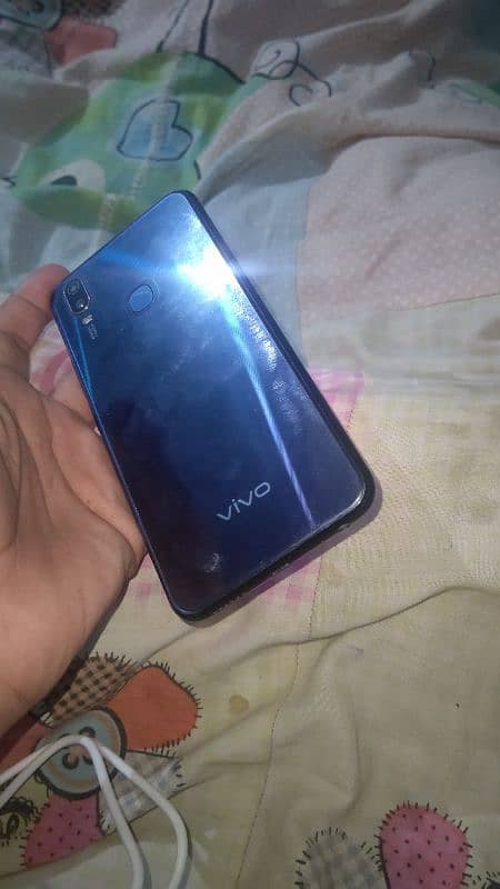 vivo y11 3/32 with Box 5