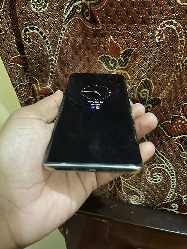 INFINIX ZERO 30 . . 12/256GB. . . WITH BOX CHARGER 0