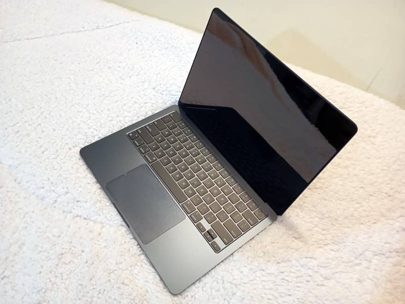 MacBook Air - 13-Inch - M3 - 2024 2