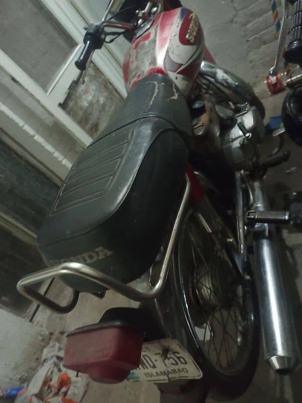 Suzuki 100cc 2 stroke japani Islamabad number antique bike e 6