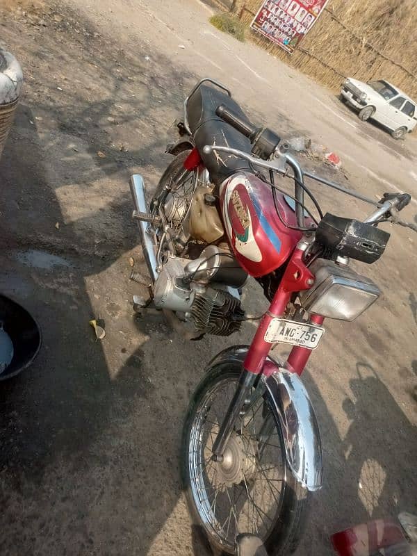 Suzuki 100cc 2 stroke japani Islamabad number antique bike e 12