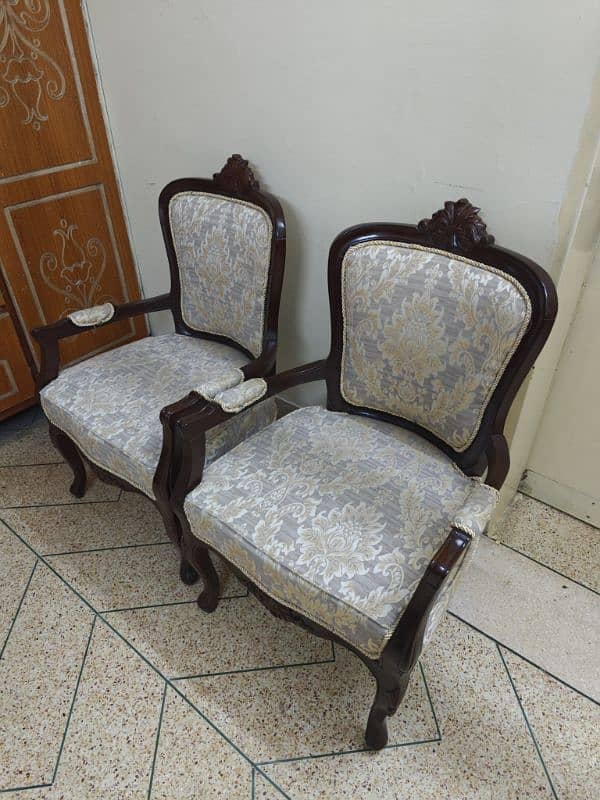 Bedroom chairs in good condition 2