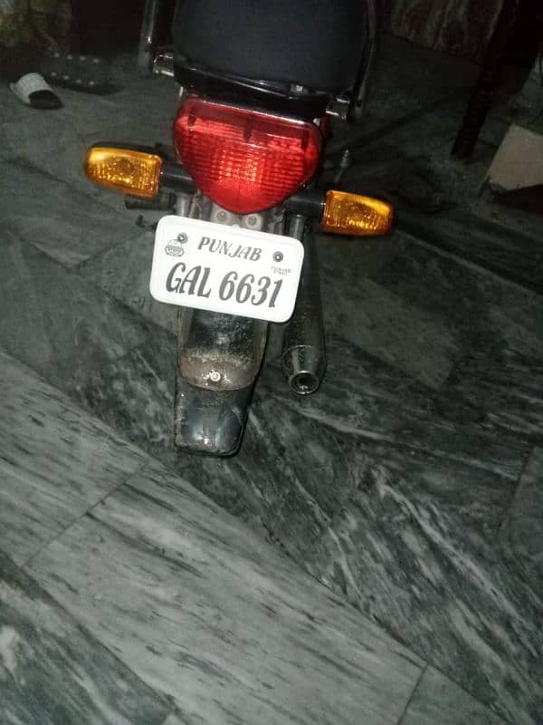 Honda cd70 ha 2011 model ha document clear hain  03016653590 1