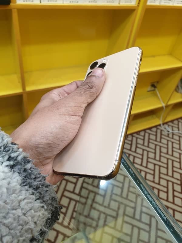 iPhone 11pro non pta 64gb no exchange only cash plz bhes na kry 2