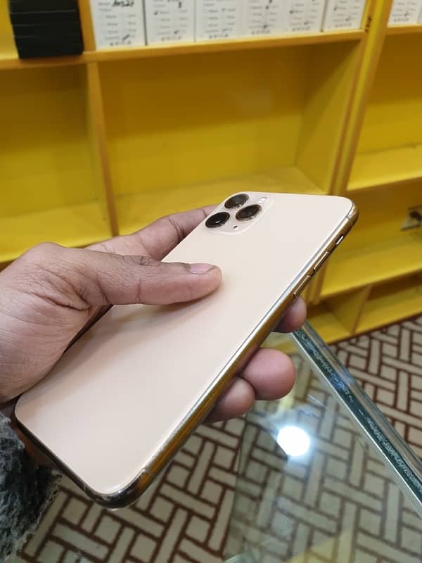 iPhone 11pro non pta 64gb no exchange only cash plz bhes na kry 3