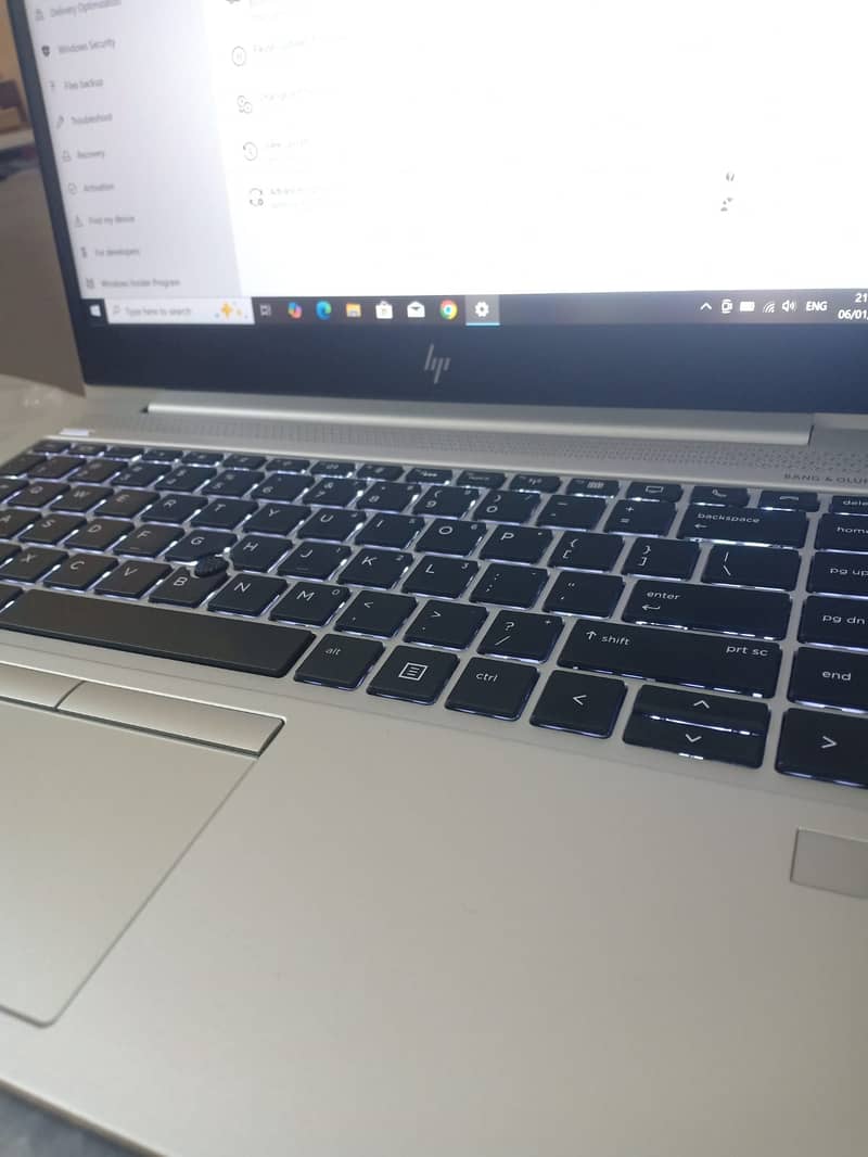 HP Elitebook 840 G6 i7 - 8th Gen 5