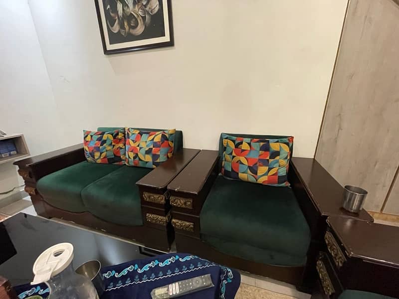 Sofa set with cushions 0