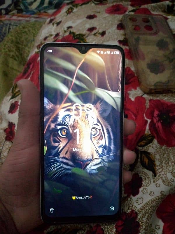 Infinix Smart 7 HD with Box and Charger 5