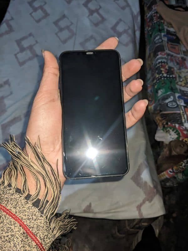 I phone 11 pro max non pta 0