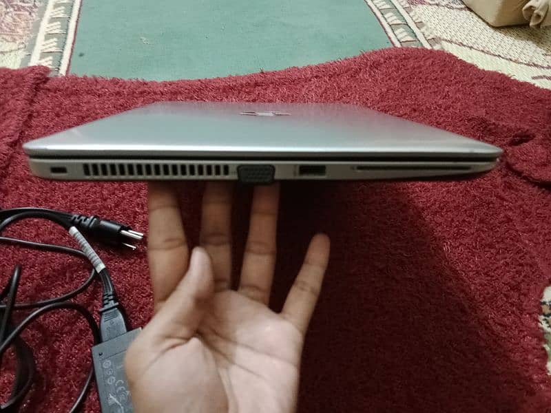 HP ELITEBOOK 840 G3  (Core i5 vPro 6th gen) Touch Screen 3