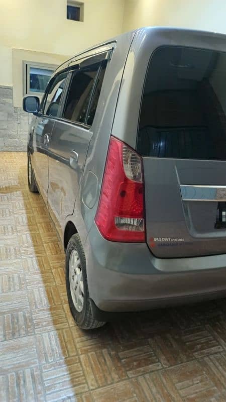 Suzuki Wagon R 2019 1