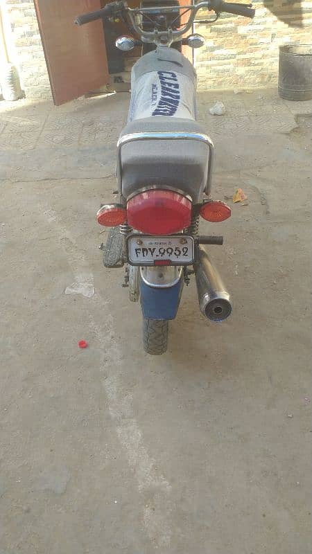 Honda CG 125 Faisalabad number hai 0/3/0/1/2/6/2/9/4/6/1 2