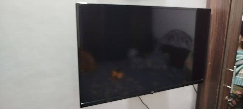 TCL LED TV 1