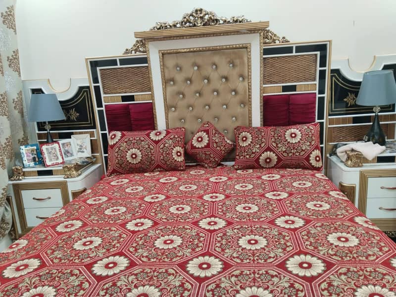 King size bed with mattress side tables dresing complete set 1