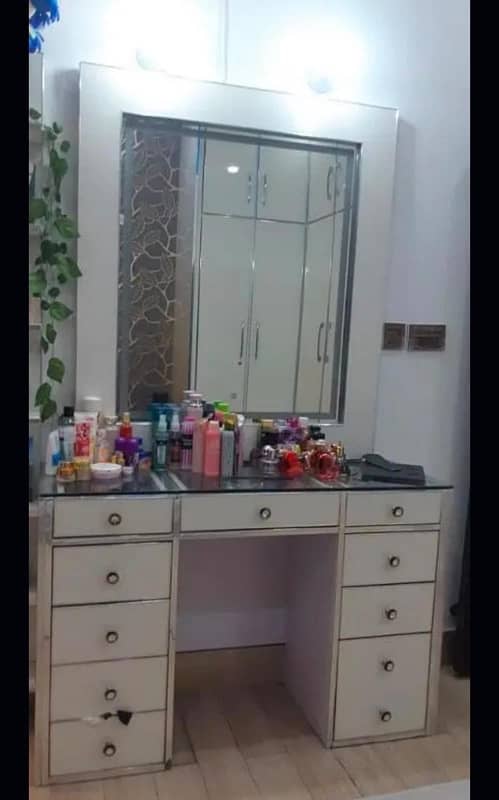 dressing table 3