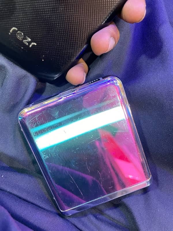 flip 1 or razr flip 1