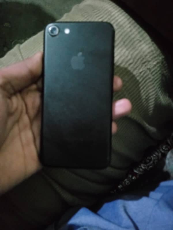 iPhone 7 128 GB 0