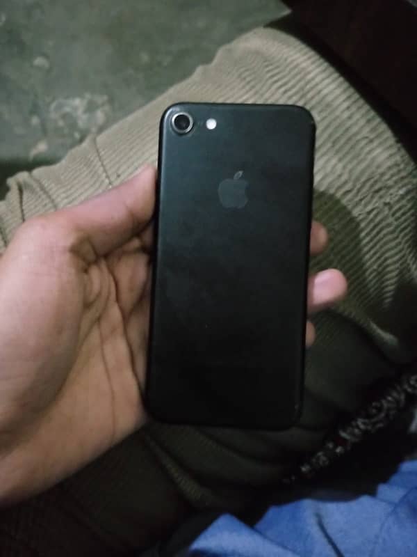 iPhone 7 128 GB 1