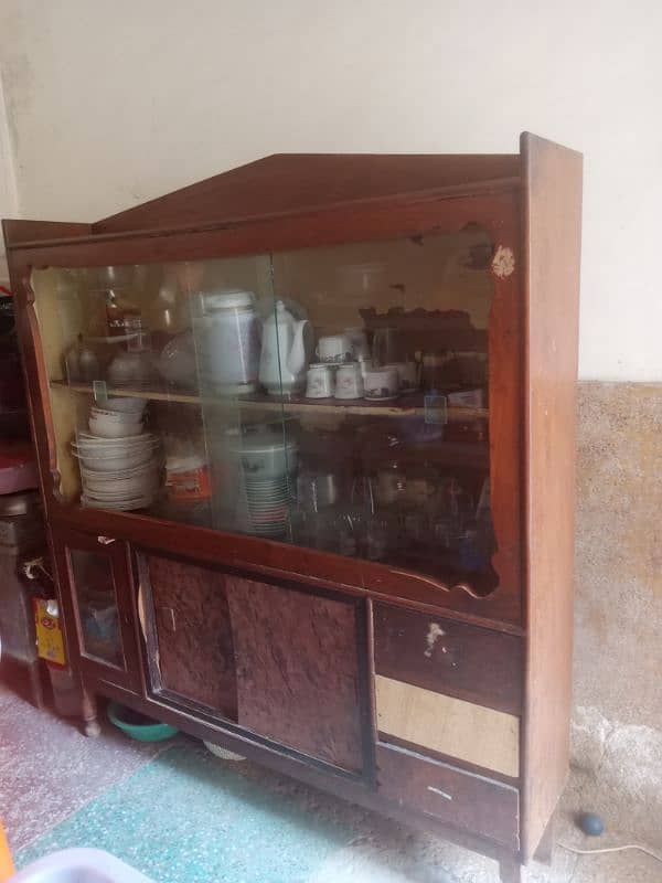 dressing table and showcase 0