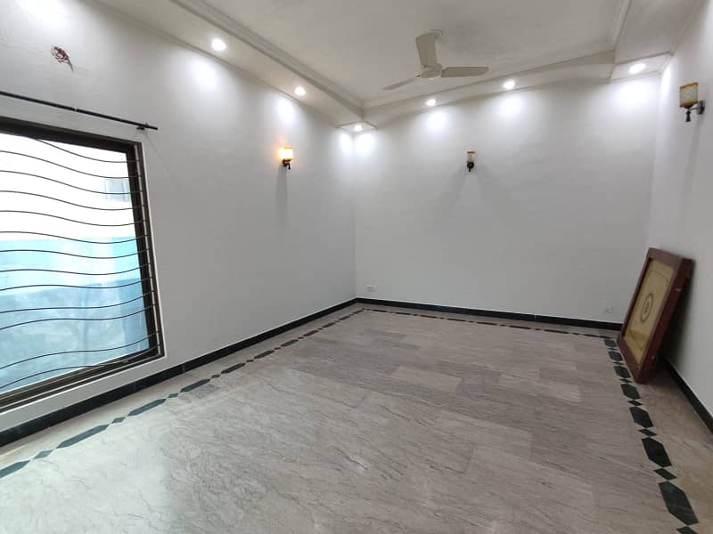 1 Kanal Bungalow Available For Rent In DHA Phase 4 Super Hot Location. 0