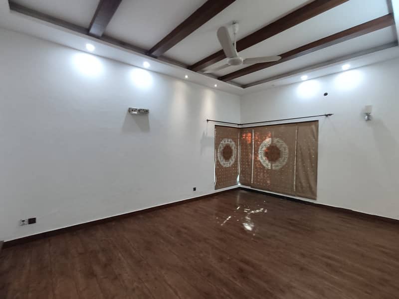 1 Kanal Bungalow Available For Rent In DHA Phase 4 Super Hot Location. 18