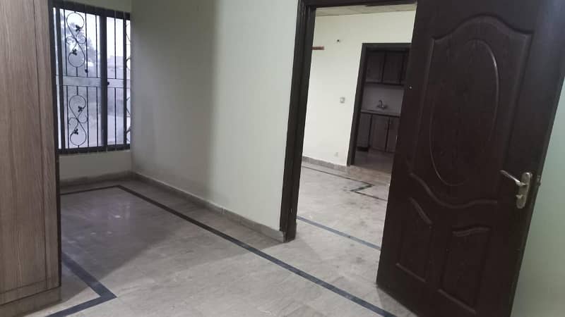 1 BED GOOD EXCELLENT IDEAL CONDITION IDEAL FLAT FOR RENT IN SECTER C BAHRIA TOWN LAHORE 6