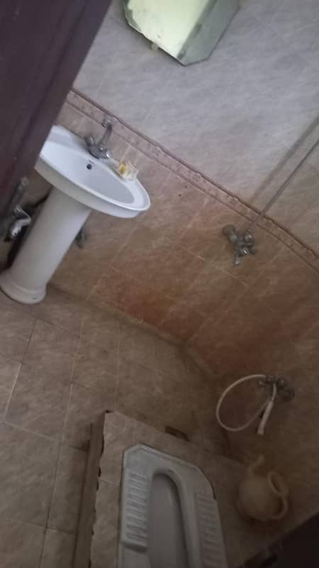 1 BED GOOD EXCELLENT IDEAL CONDITION IDEAL FLAT FOR RENT IN SECTER C BAHRIA TOWN LAHORE 10