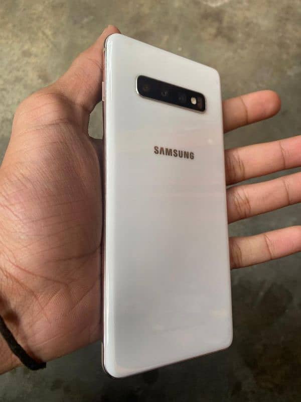 Samsung Galaxy S10 plus 8/128 phn num 03209493949 0