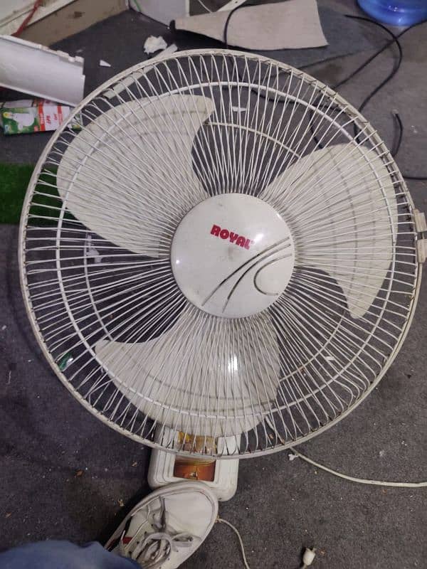 used good conditions three backet fans 3