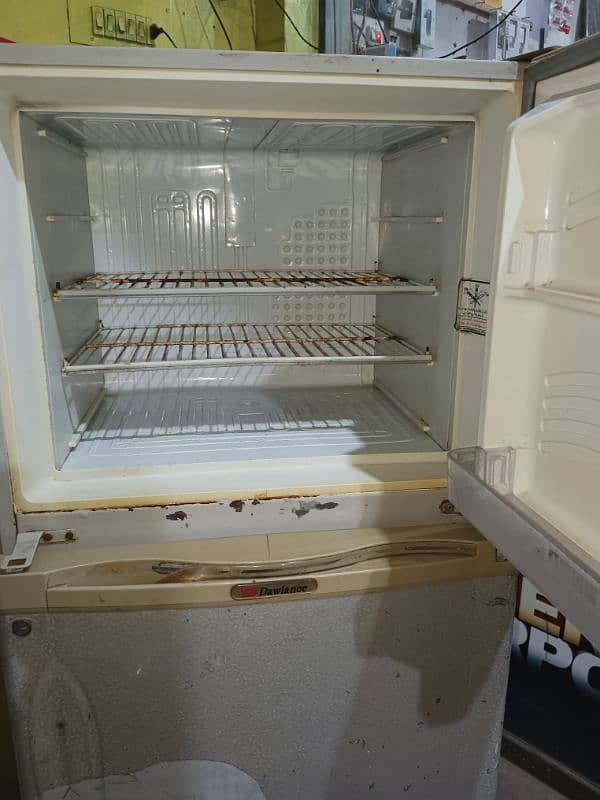 Dawlance fridge for sale Rs 30000  03157401596 1