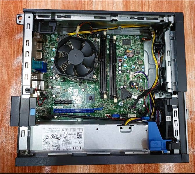 Desktop Barebone,3050 SFF PC, core i3 6th Generation, Only box 6