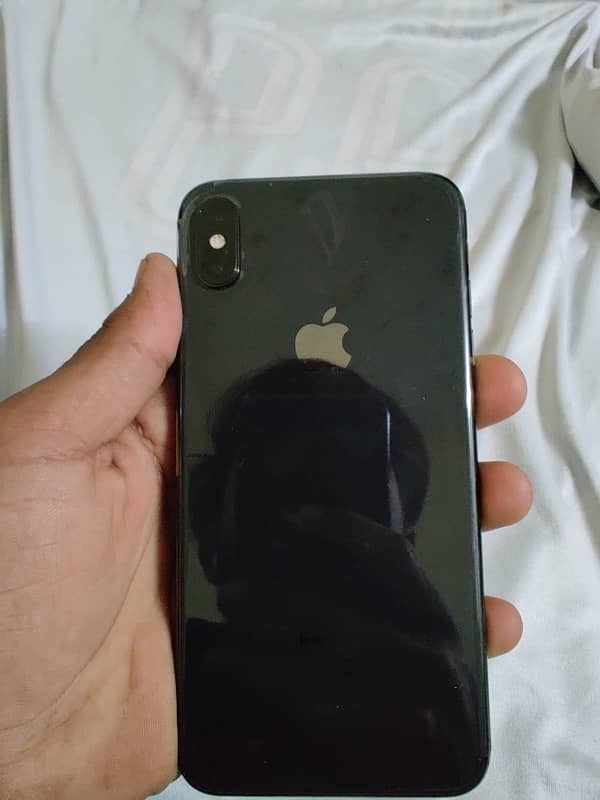 iPhone XS Max 3