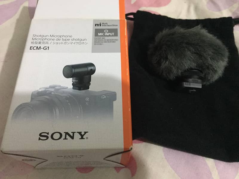 Sony Vlogger Shotgun Microphone Model: ECMG1 4