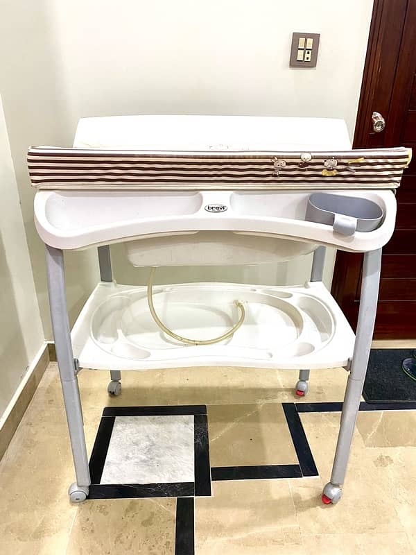 Baby Bath and Changing Station 1