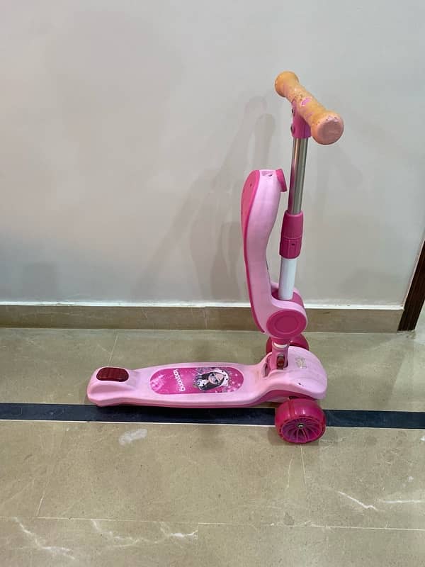 girls Scooty 1